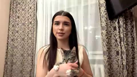 Snapshot of cecilianoblitt chatting on 24, 3, 2026 Darina online show from 24, 3, 2026