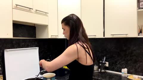Snapshot of cecilianoblitt chatting on 13, 4, 2026 Darina online show from 13, 4, 2026