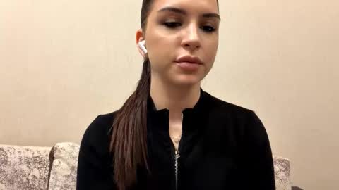 Snapshot of cecilianoblitt chatting on 15, 4, 2026 Darina online show from 15, 4, 2026
