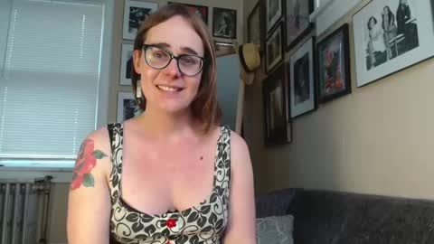 Cecily Saint Claire online show from 11, 3, 2025