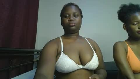 Snapshot of ceepretty25 chatting on 17, 12, 2025 ceepretty25 online show from 17, 12, 2025