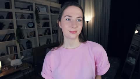 Josie Manesi online show from 24, 12, 2024