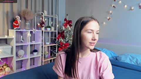 Josie Manesi online show from 16, 1, 2025