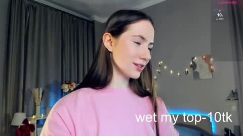 Josie Manesi online show from 19, 2, 2025