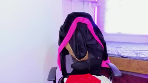 celeste_bonnet1 online show from 29, 10, 2025