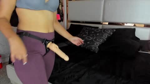 Snapshot of celeste_starsss chatting on 28, 2, 2025 celeste_starsss online show from 28, 2, 2025