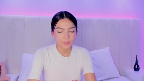 celestebellmont online show from 4, 12, 2025