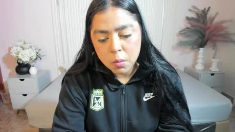 Snapshot of celestemoon5 chatting on 6, 1, 2026 celestemoon5 online show from 6, 1, 2026