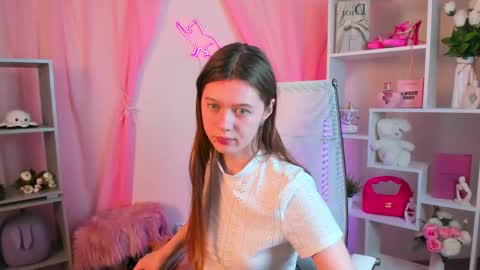 Snapshot of celestinemauriac chatting on 18, 3, 2026 your cute kitty online show from 18, 3, 2026