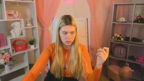 Snapshot of celestinemauriac chatting on 7, 4, 2026 your cute kitty online show from 7, 4, 2026