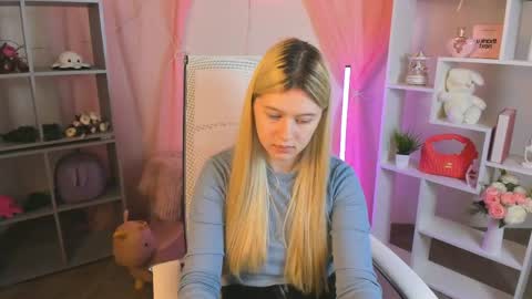 Snapshot of celestinemauriac chatting on 11, 4, 2026 your cute kitty online show from 11, 4, 2026