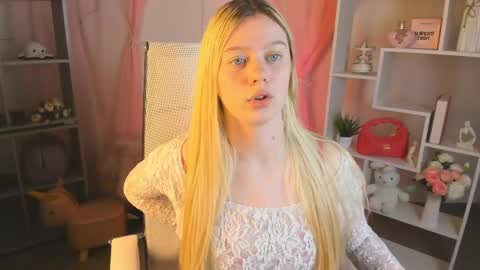 Snapshot of celestinemauriac chatting on 15, 4, 2026 your cute kitty online show from 15, 4, 2026