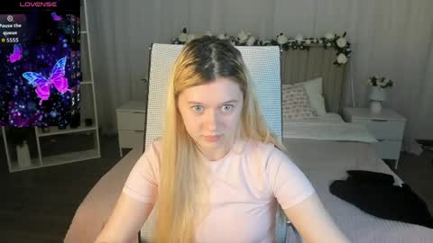 Snapshot of celestinemauriac chatting on 29, 5, 2026 your cute kitty online show from 29, 5, 2026