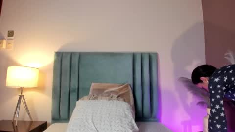 Celeste Quenn online show from 25, 2, 2026