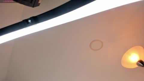 Snapshot of celia_dubois chatting on 1, 4, 2026 Ari online show from 1, 4, 2026