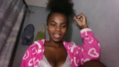 Snapshot of celinah08 chatting on 2, 5, 2026 celinah08 online show from 2, 5, 2026
