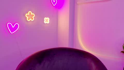 Snapshot of celine_dionn chatting on 4, 4, 2026 Celine online show from 4, 4, 2026