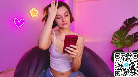 Snapshot of celine_dionn chatting on 10, 4, 2026 Celine online show from 10, 4, 2026