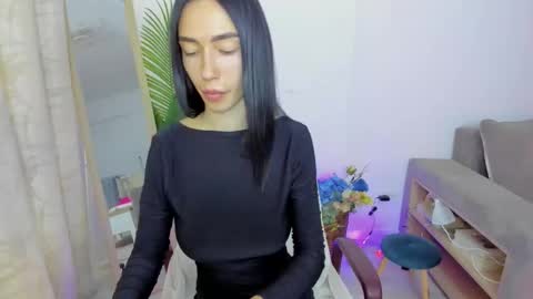 Celine Roxelle online show from 12, 9, 2025