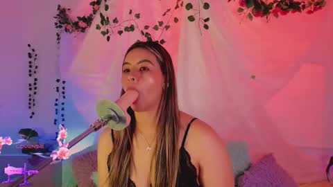 Hello guys my name is Sofi and Lizzie and  Vanessa online show from 4, 12, 2025