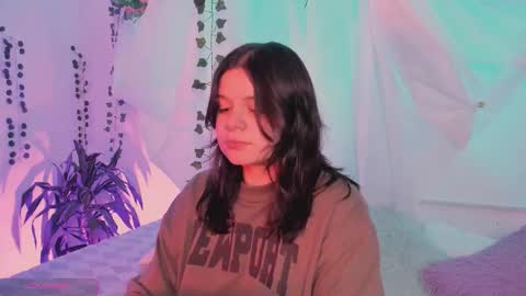 Hello guys my name is Sofi and Lizzie and  Vanessa online show from 23, 12, 2025