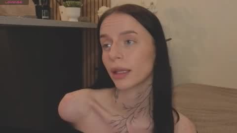 Snapshot of ceserisisi chatting on 1, 6, 2026 Livia online show from 1, 6, 2026