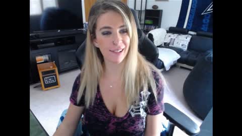 Snapshot of cessprinn chatting on 27, 12, 2024 Marie online show from 27, 12, 2024