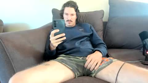 Snapshot of chadpowerz chatting on 29, 10, 2025 Lydong online show from 29, 10, 2025