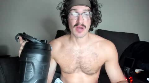 Snapshot of chadpowerz chatting on 30, 10, 2025 Lydong online show from 30, 10, 2025