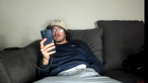 Snapshot of chadpowerz chatting on 8, 11, 2025 Lydong online show from 8, 11, 2025