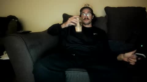 Snapshot of chadpowerz chatting on 20, 11, 2025 Lydong online show from 20, 11, 2025