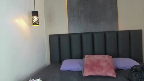 Snapshot of chaneladamss_ chatting on 30, 1, 2025 C H A N E L online show from 30, 1, 2025
