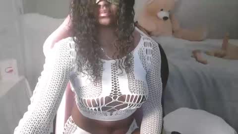Snapshot of channel404 chatting on 11, 4, 2026 Savana online show from 11, 4, 2026