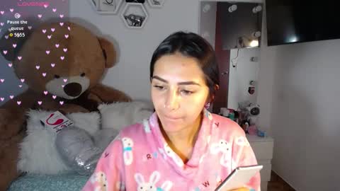 Isabella online show from 3, 11, 2025