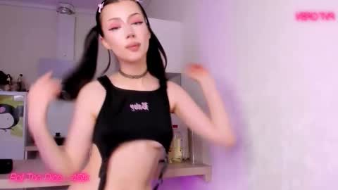 Holly online show from 21, 12, 2025