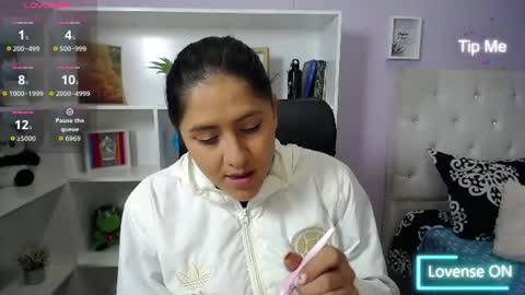 Snapshot of chantal_adams0 chatting on 17, 6, 2026 chantal online show from 17, 6, 2026