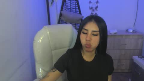 Snapshot of chantall_valkoba chatting on 28, 11, 2025 Chantall online show from 28, 11, 2025