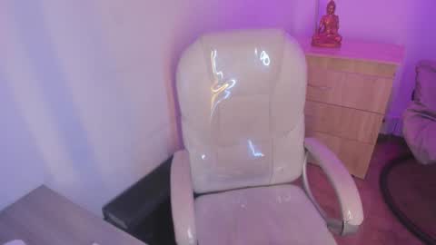 Snapshot of chantall_valkoba chatting on 16, 12, 2025 Chantall online show from 16, 12, 2025