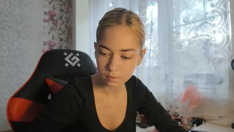 Nancy online show from 6, 11, 2025