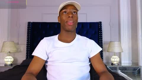 Snapshot of charlesbrown_ chatting on 6, 4, 2026 charlesbrown_ online show from 6, 4, 2026