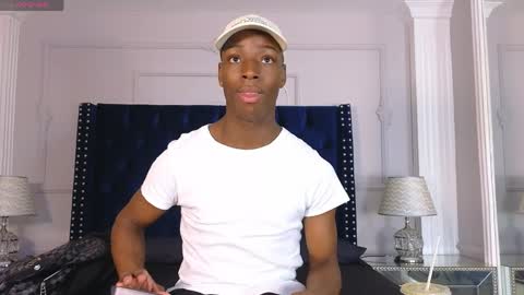 Snapshot of charlesbrown_ chatting on 21, 4, 2026 charlesbrown_ online show from 21, 4, 2026