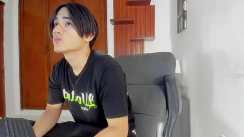 charley_morgan online show from 5, 3, 2025