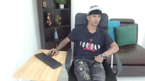 Snapshot of charlie_oconnor chatting on 12, 1, 2025 Charlie oconnor online show from 12, 1, 2025