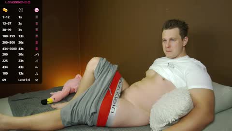 Snapshot of charlie_smiley chatting on 17, 9, 2025 Charlie Smiley online show from 17, 9, 2025