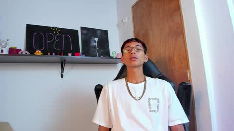 Snapshot of charlieerusso chatting on 6, 1, 2025 Charles Russo online show from 6, 1, 2025