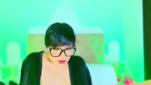 Charloott Evans online show from 1, 10, 2025