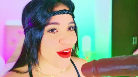 Charloott Evans online show from 8, 7, 2026