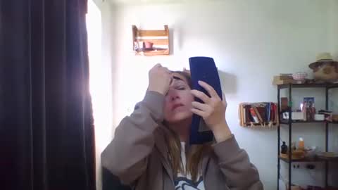 Snapshot of charlot_ponze chatting on 8, 1, 2026 charlott online show from 8, 1, 2026