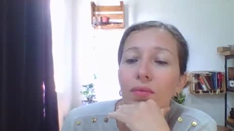 Snapshot of charlot_ponze chatting on 2, 2, 2026 charlott online show from 2, 2, 2026