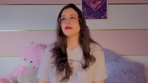 Snapshot of charlote__miller chatting on 18, 12, 2025 You honey online show from 18, 12, 2025